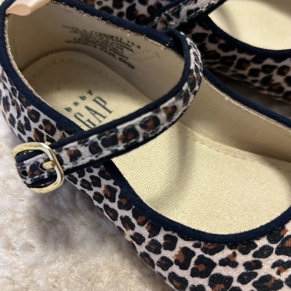 Baby Gap Baby Girls Beautiful Leopard Print Mary Janes!